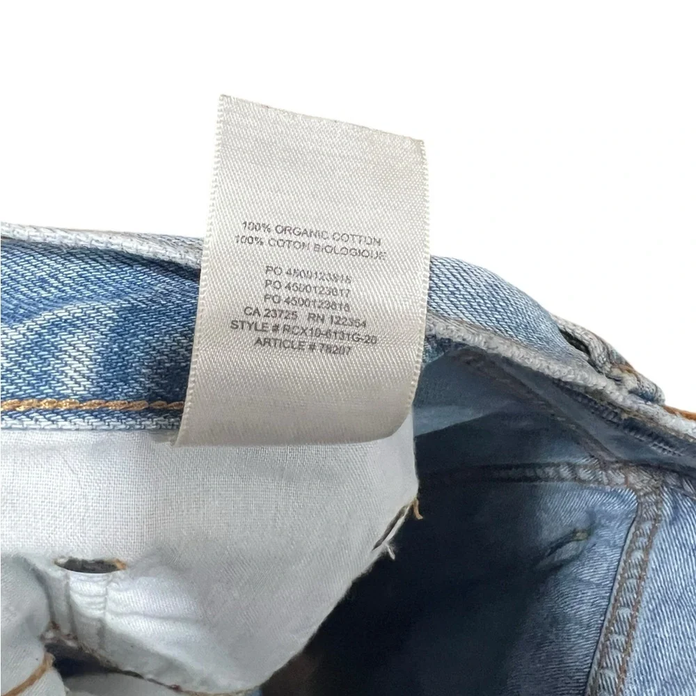 Aritzia Denim Forum Farrah Cheeky Short‎ Cutoff Denim Shorts Light Wash